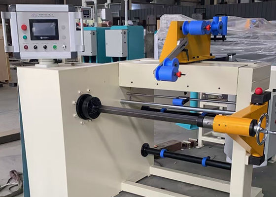 Avvolgitore automatico di fili HV per trasformatori