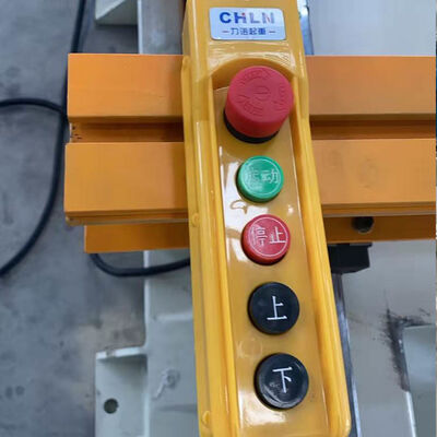 Tavolo di impilamento del nucleo del trasformatore pesante con 9000 kg di capacità massima in modalità di guida idraulica e dimensione del tavolo 2600x2400 mm