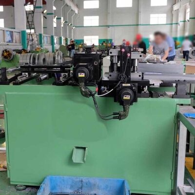 DHJ300 Alta precisione servo guidata macchina automatica di taglio del nucleo per reattori a 180 m/min velocità e spessore 0,23-0,35 mm