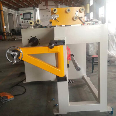 Bobinatrice per bobina del trasformatore con larghezza trasversale massima di 800 mm con sistema di controllo PLC e servomotore da 0,75 kW